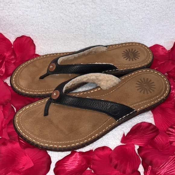 UGG Women's Brown and Black Sandals - Picture 7 of 15